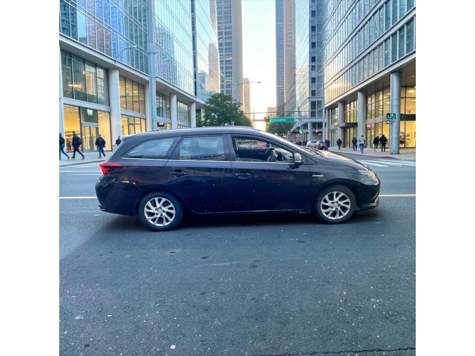 2018 Toyota Auris 1.8L Petrol Hybrid For Sale Images