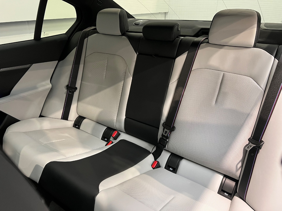 2025 BMW M5 4.5L Petrol Plug-in Hybrid For Sale Images
