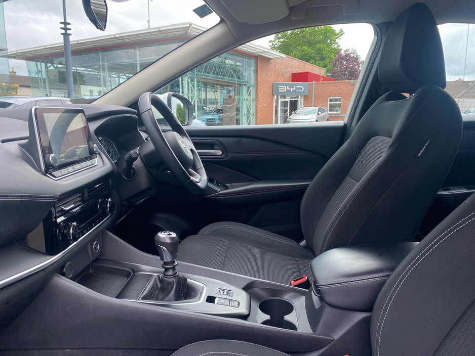 Nissan Qashqai 1.3 PET MILD HYBRID SV — thumbnail 14