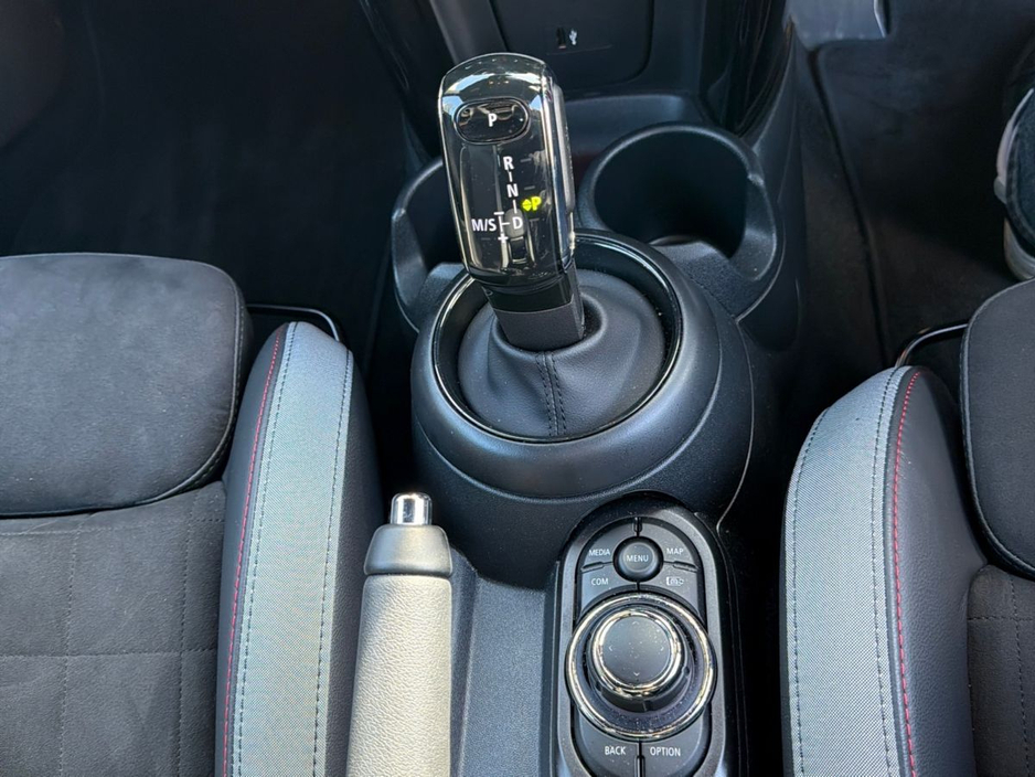 2024 MINI Hatch 2L Petrol For Sale Images