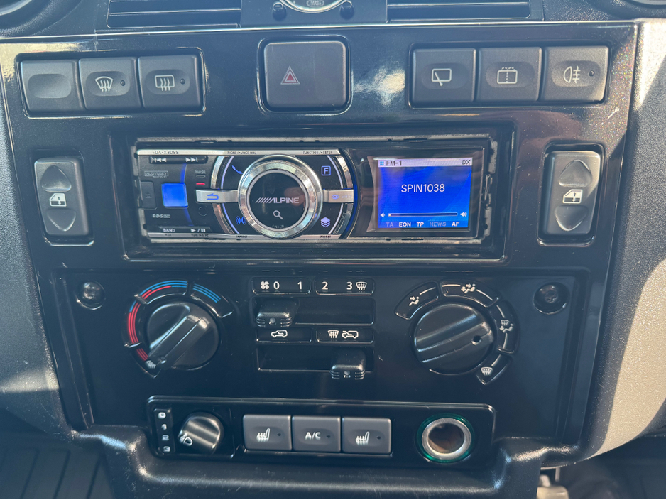 2011 Land Rover Defender 2.4L Diesel For Sale Images