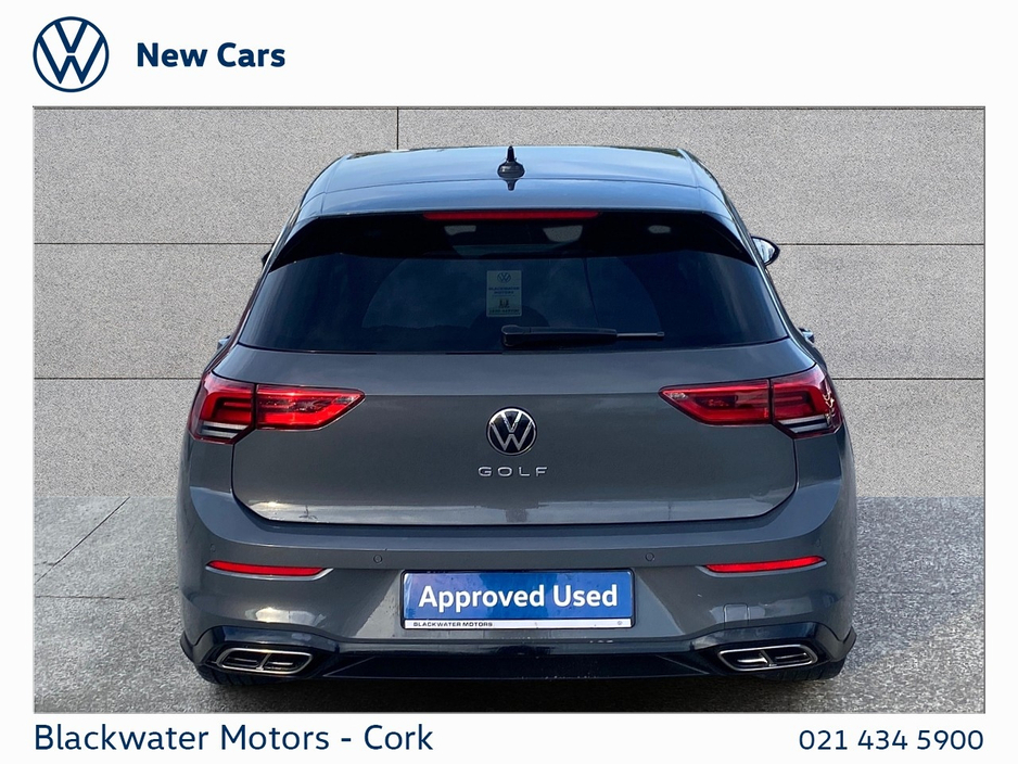 Volkswagen Golf 2.0TDI 150BHP R-LINE WITH KEYLESS LOCKING & STARTING, HIGH BEAM ASSISTANT, REAR VIEW CAMERA, DRIVER ASSISTANCE PACK, ALLOY WHEELS AND WINTER PACK — thumbnail 8