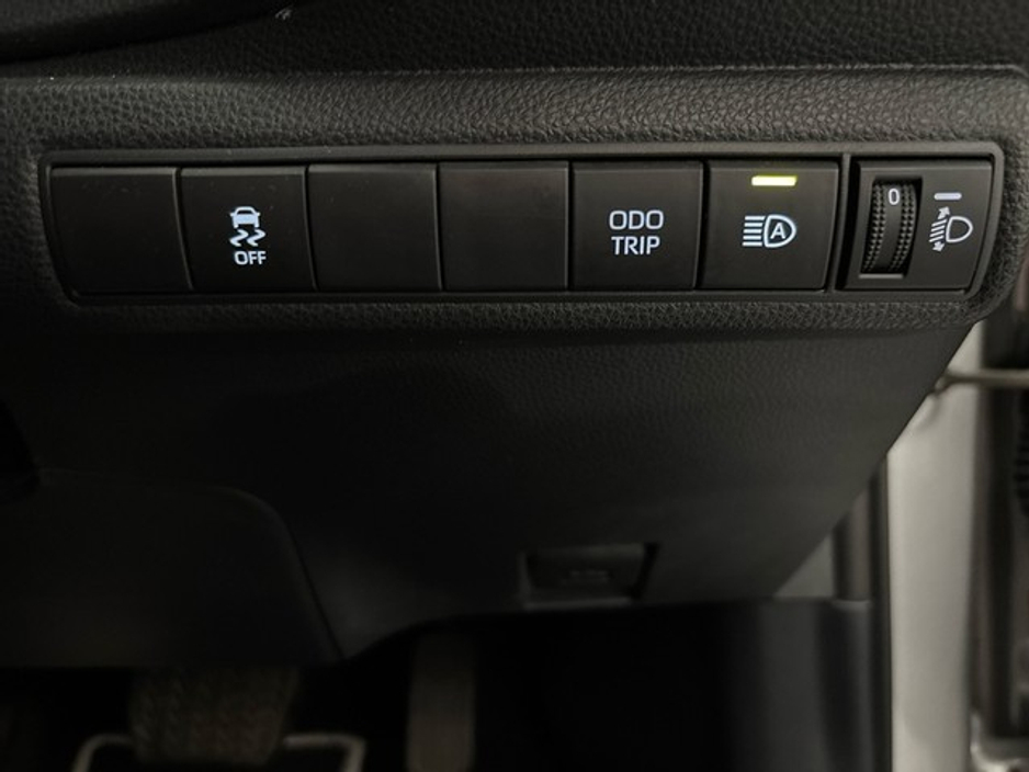Toyota Corolla LUNA 4DR SALOON AUTO — thumbnail 16