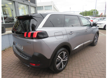 PEUGEOT 5008 2019