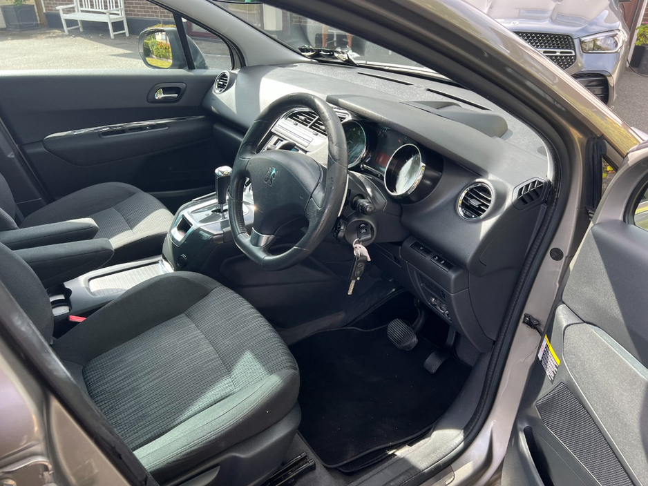 2013 Peugeot 5008 1.6L Diesel For Sale Images