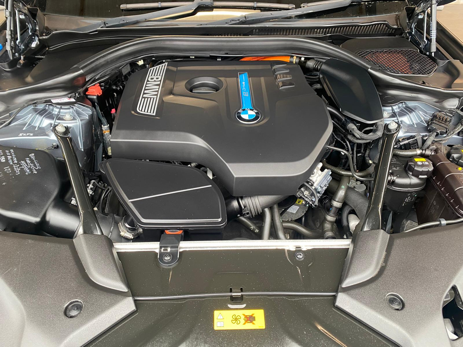 2017 BMW 5 Series 2L Petrol Plug-in Hybrid For Sale Images