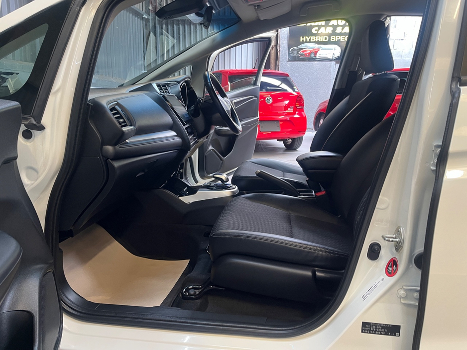 Honda Fit DAA-GP6 HYBRID 5DR AUTO — thumbnail 11
