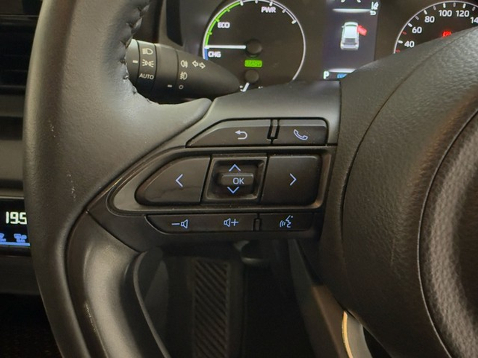 Toyota Yaris Luna Hybrid — thumbnail 15