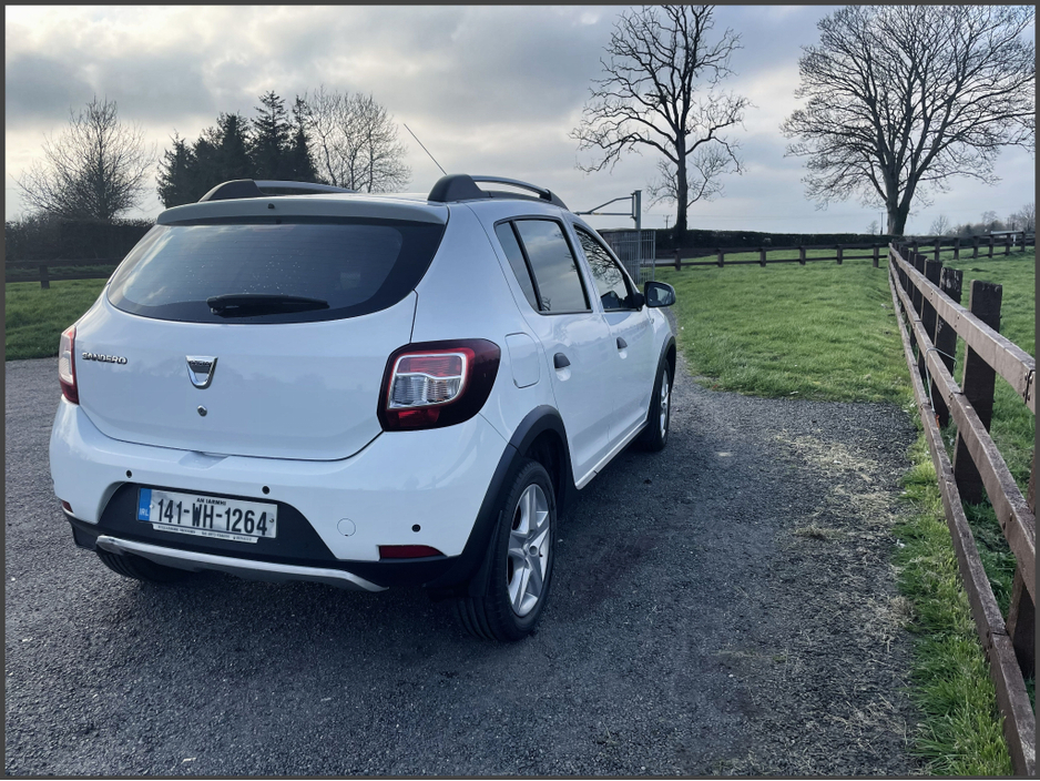 Dacia Sandero STEPWAY SIGNATURE 1.5 DCI 90 4 — thumbnail 8