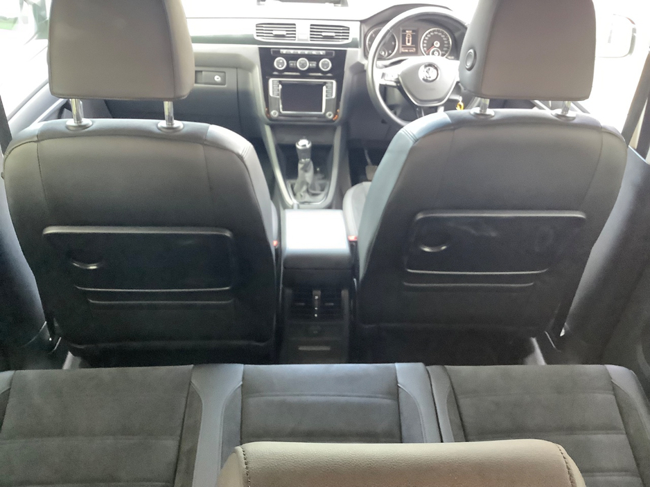 2016 Volkswagen Caddy Maxi Life 2L Diesel For Sale Images