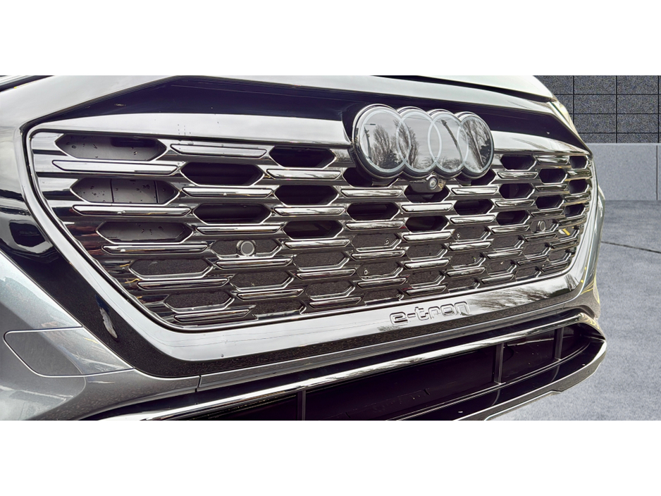 2024 Audi Q8 e-tron 0.9L Electric For Sale Images