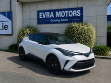 Toyota C-HR SOL NERO AUTOMATIC HYBRID 1.8 PETROL //REVERSE CAMERA//HALF LEATHER HEATED SEATS//ADAPTIVE CRUISE CONTROL//KEYLESS ENTRY//