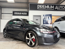 Volkswagen Golf 2.0 TSI GTI PERFORMANCE...