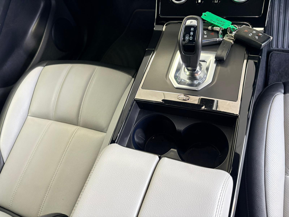 2023 Land Rover Range Rover Evoque 1.5L Petrol Plug-in Hybrid For Sale Images