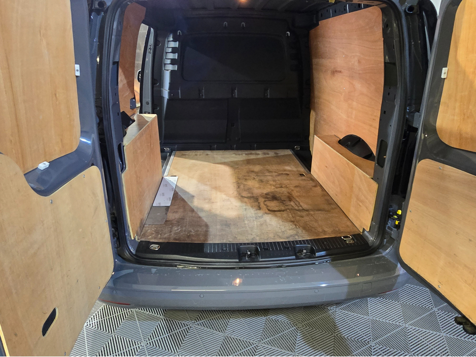 2021 Volkswagen Caddy 2.0L Diesel For Sale Images