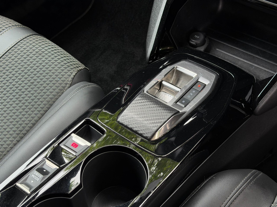 2023 Peugeot 2008 0L Electric For Sale Images