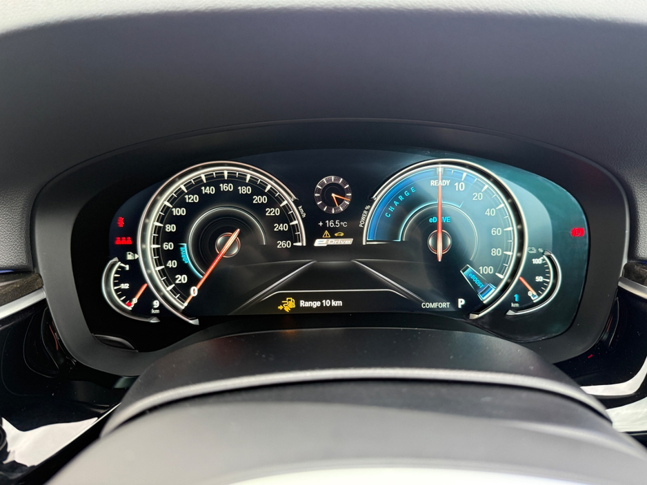 BMW 5 Series 530E M-SPORT 184BHP AUTOMATIC HYBRID *VIRTUAL COCKPIT, REAR VIEW CAMERA, 19 " DIAMOND CUT ALLOYS, PARKING SENSORS FRONT & REAR, MEMORY SEATS, LEATHER UPHOLSTERY, 3 STAGE HEATED SEATS,HEADS UP DISPLAY* — thumbnail 17