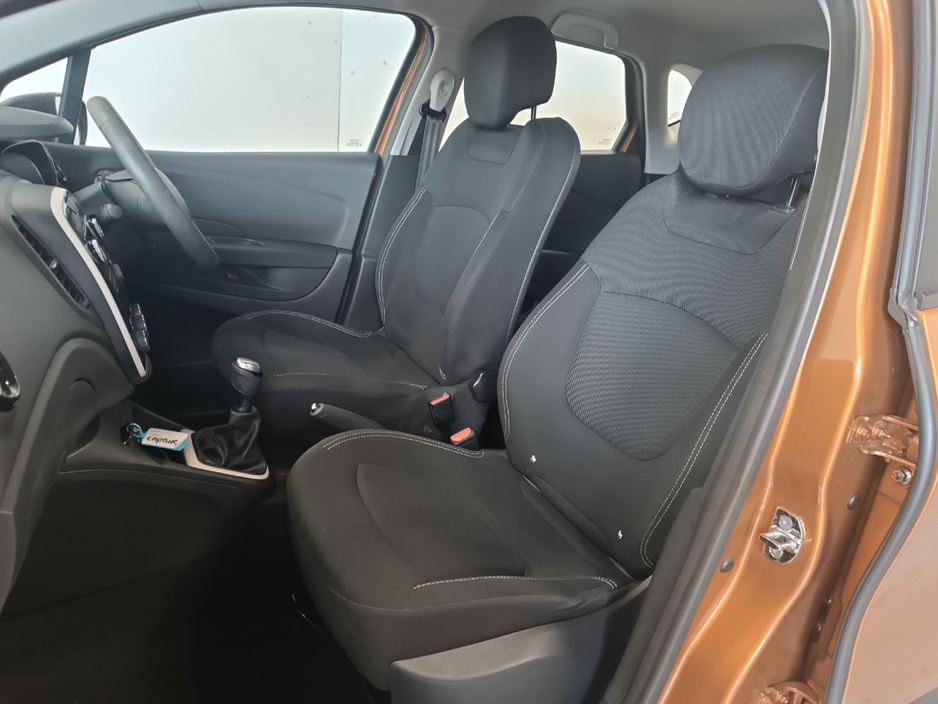 2019 Renault Captur 0.9L Petrol For Sale Images