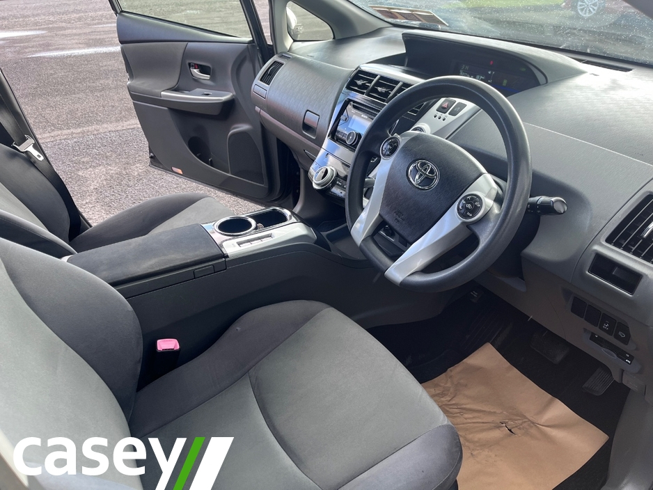 2014 Toyota Prius 1.8L Petrol Hybrid For Sale Images