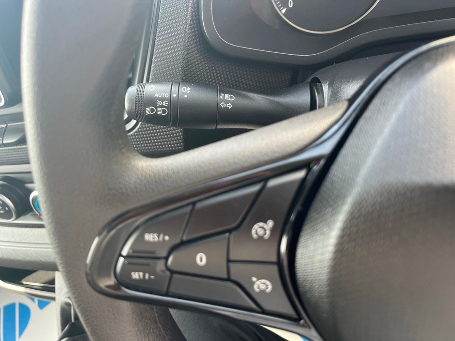 2025 Renault Trafic 2L Diesel For Sale Images