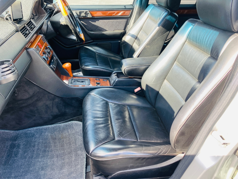 1995 Mercedes-Benz E Class 2.8L Petrol For Sale Images