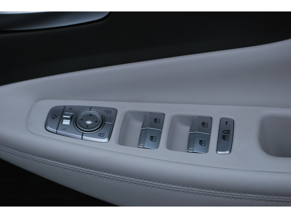 2023 Hyundai Santa Fe 1.6L Petrol Plug-in Hybrid For Sale Images