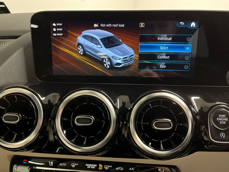 Mercedes-Benz GLA Class GLA 200 d Auto Progressive - 18 Inch Alloys - KEYLESS access - Rear View Camera - Heated Seats - Active Parking Assist Function — thumbnail 16