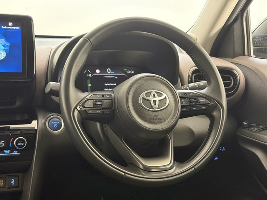 Toyota Yaris Cross Sol Hybrid — thumbnail 9