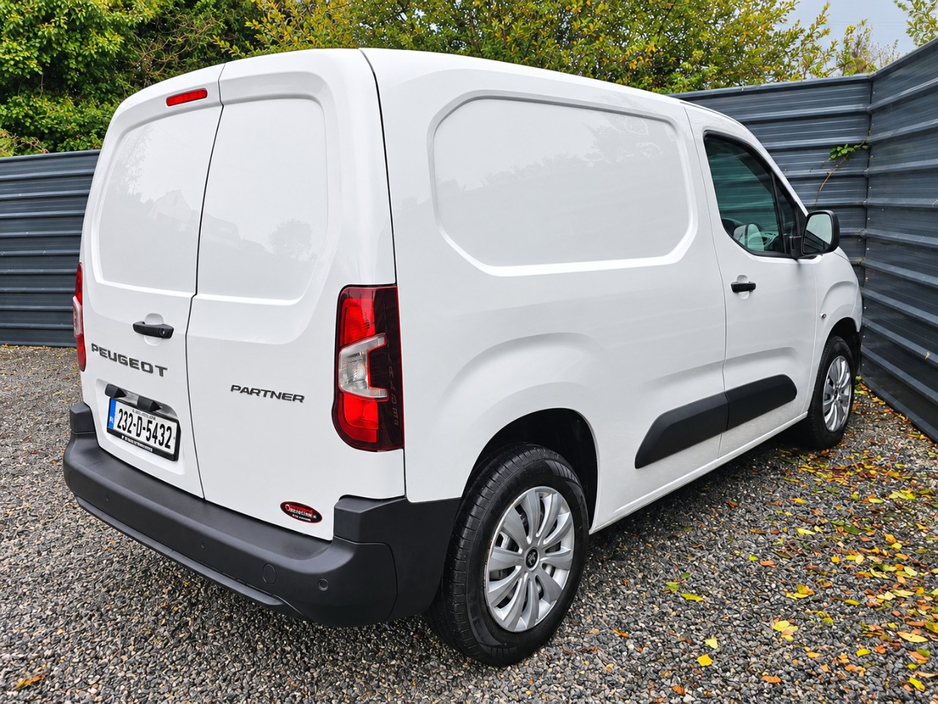 2023 Peugeot Partner 1.5L Diesel For Sale Images