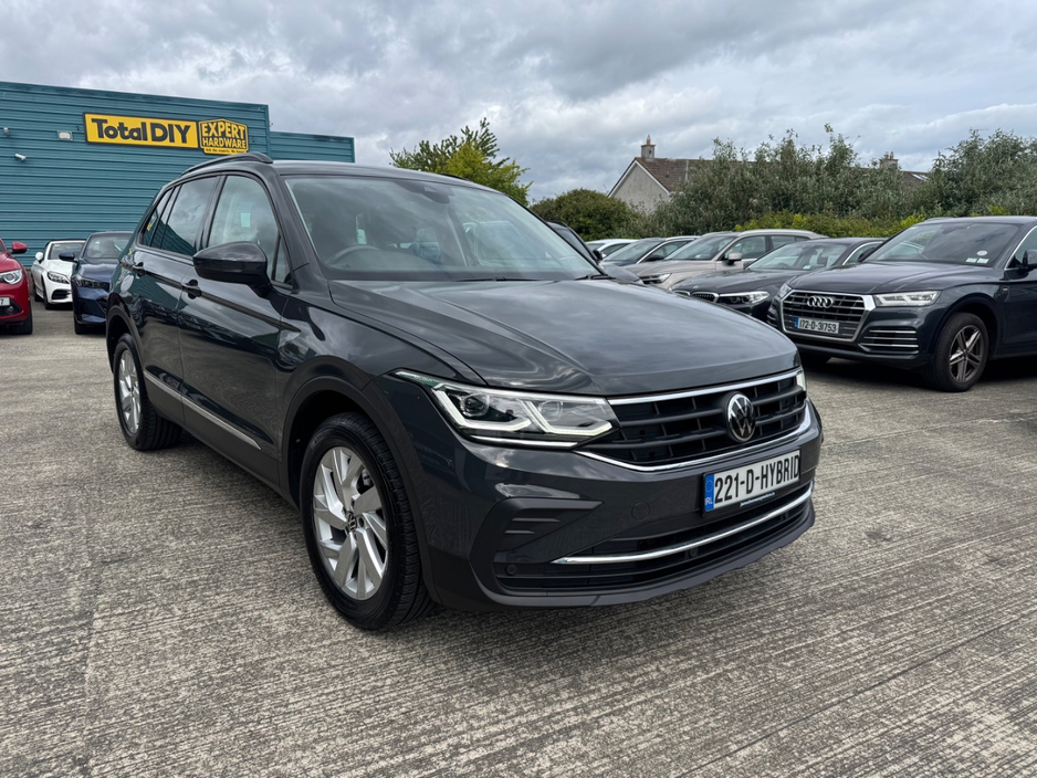 2022 Volkswagen Tiguan 1.4L Petrol Plug-in Hybrid For Sale Images