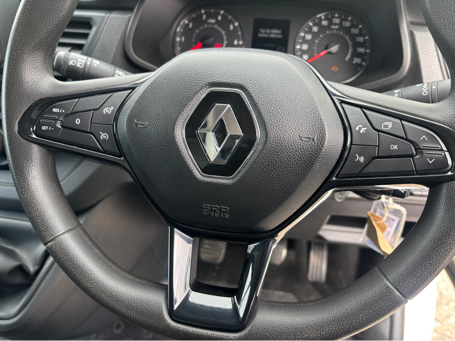 2023 Renault Trafic 2L Diesel For Sale Images