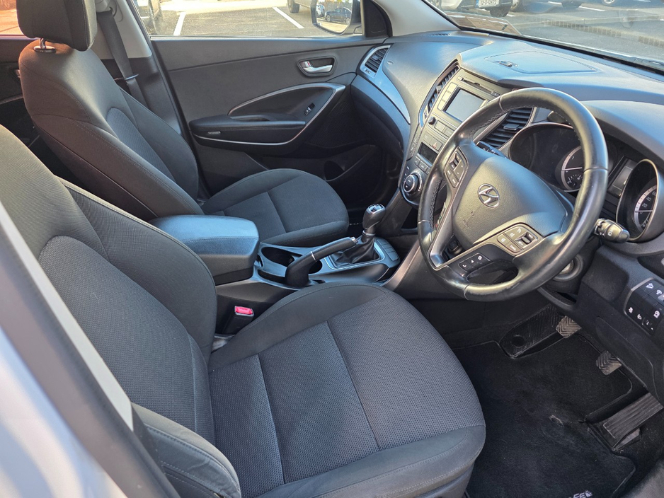 2017 Hyundai Santa Fe 2.2L Diesel For Sale Images