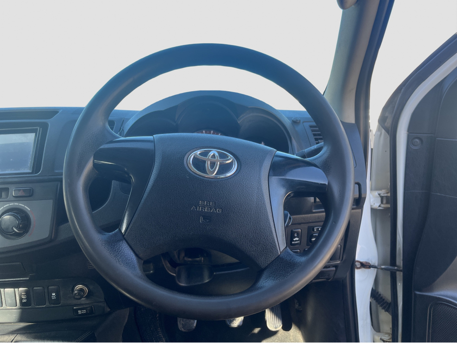 2016 Toyota Hilux 2.5L Diesel For Sale Images
