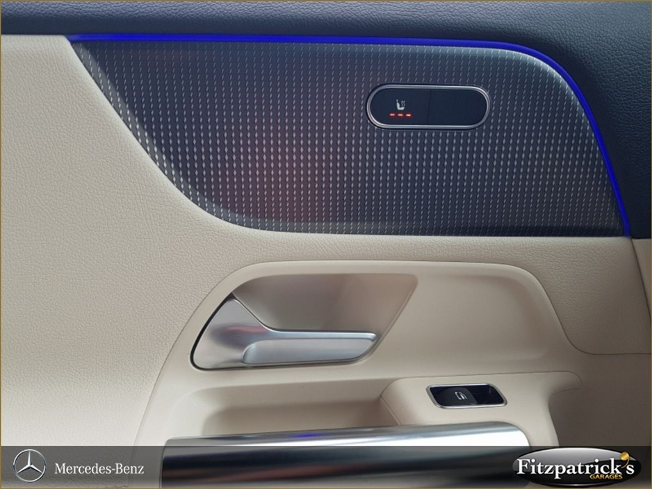 Mercedes-Benz GLA Class GLA 180 d A/T Progressive — thumbnail 12