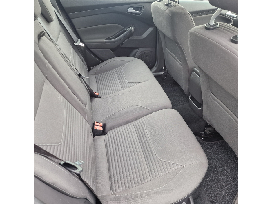 Ford Focus 1.5 TDCi 95PS Titanium — thumbnail 10