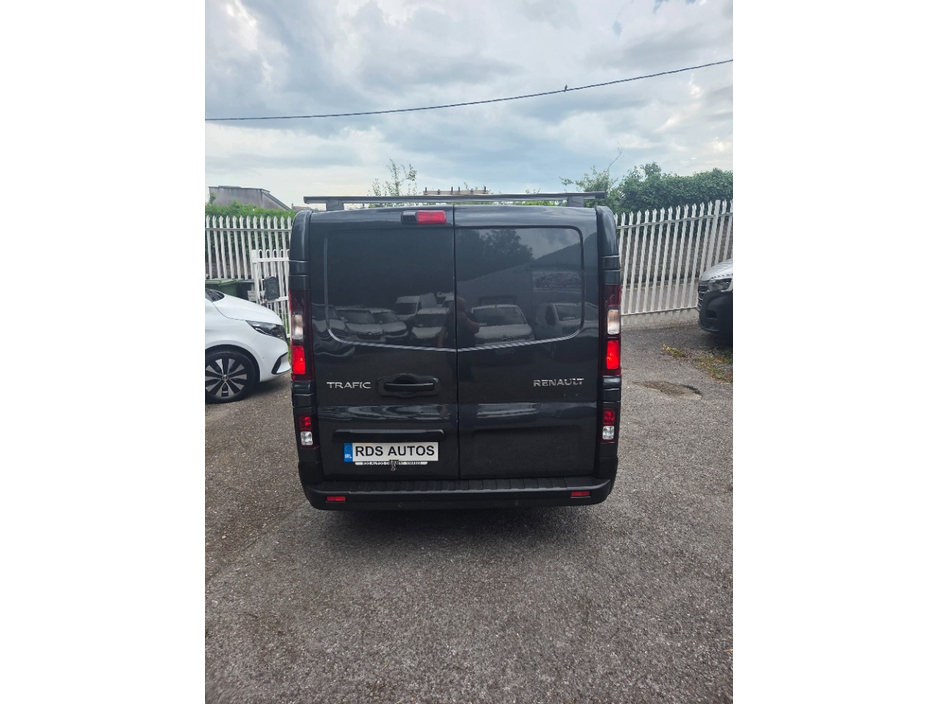 2022 Renault Trafic 2L Diesel For Sale Images