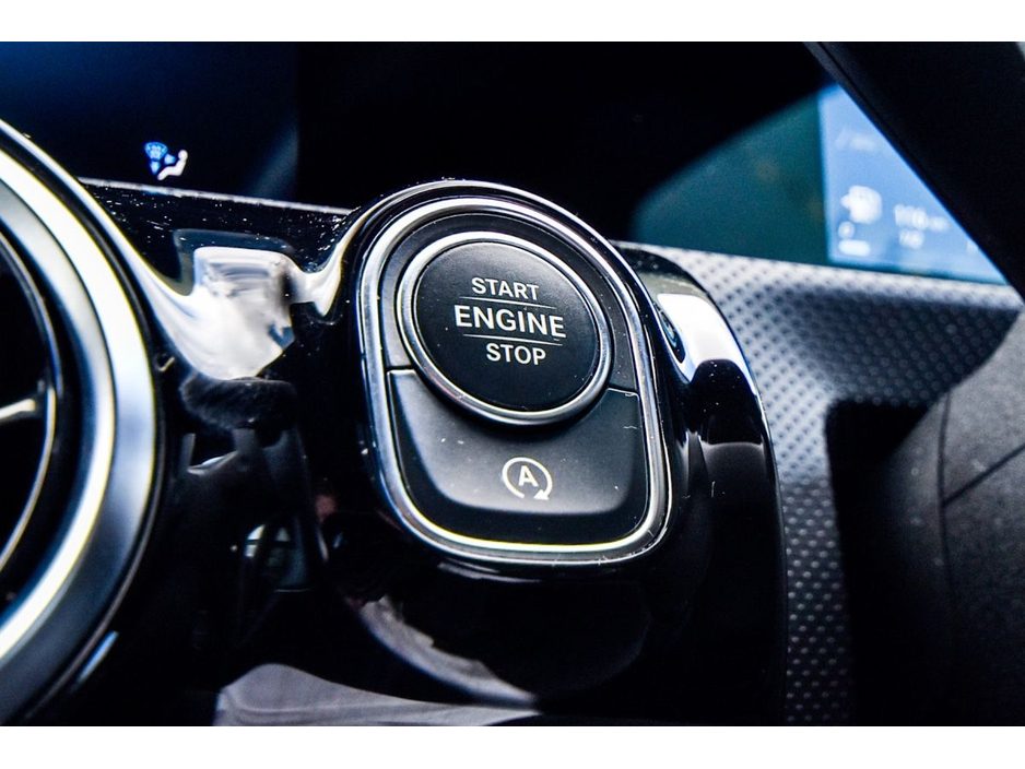 Mercedes-Benz CLA Class 200d Progressive Auto — thumbnail 23