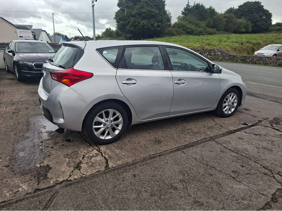 2014 Toyota Auris 1.4L Diesel For Sale Images