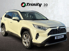 Toyota Rav4 * G HYBRID * HIGH SPEC * TRINITY MOTORS *