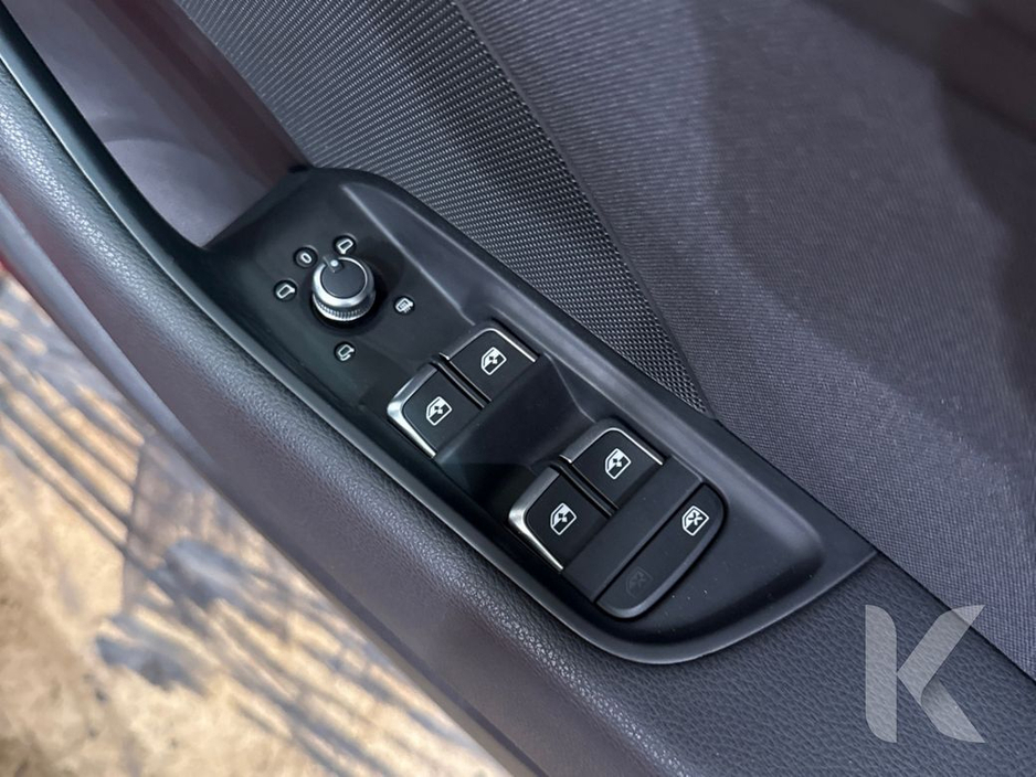 Audi A3 1.4 TFSI AUTOMATIC - FACTORY ALLOYS - CRUISE CONTROL - DIGITAL DASH - REAR CAMERA/PARKING RADAR — thumbnail 18