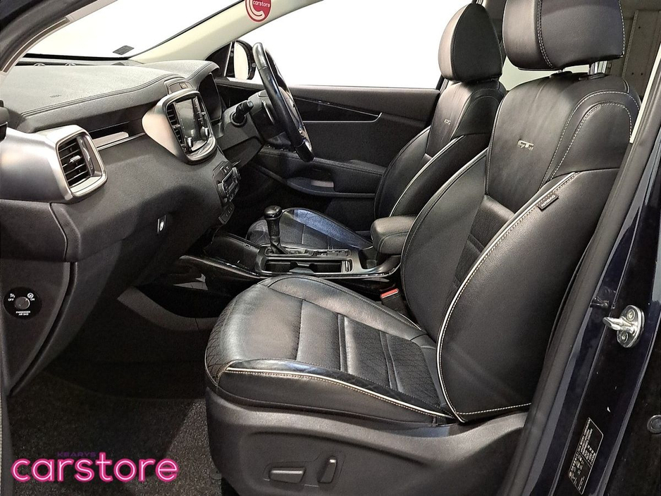 Kia Sorento 2.2 GT Line A/T * Full Kia Service History * 1 Owner Car — thumbnail 9
