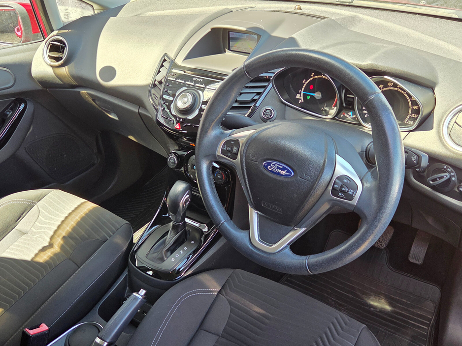 Ford Fiesta — thumbnail 6