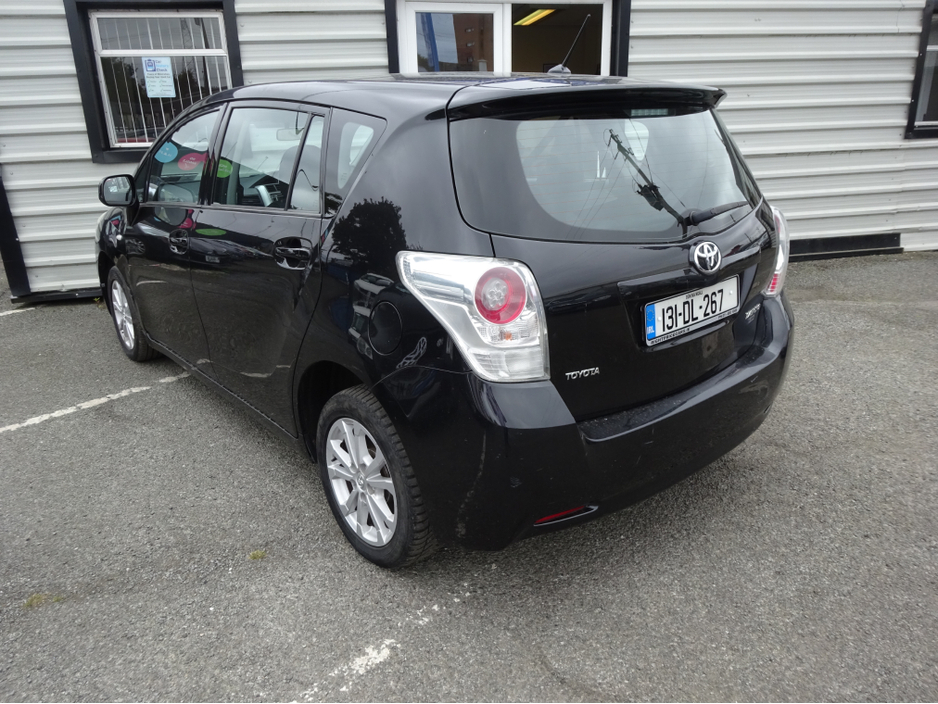2013 Toyota Verso 2.0L Diesel For Sale Images