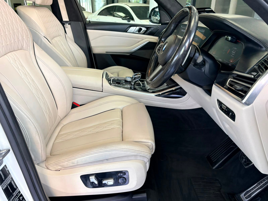 2019 BMW X7 3L Diesel For Sale Images