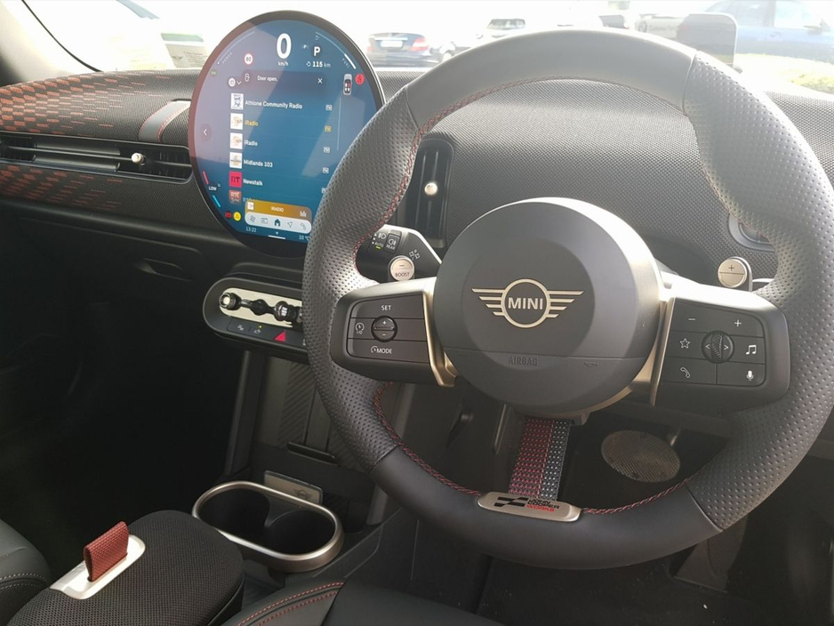 2025 MINI Hatch 2.0L Petrol For Sale Images