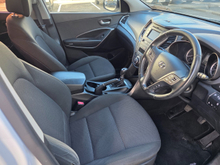 2017 Hyundai Santa Fe 2.2L Diesel For Sale Images