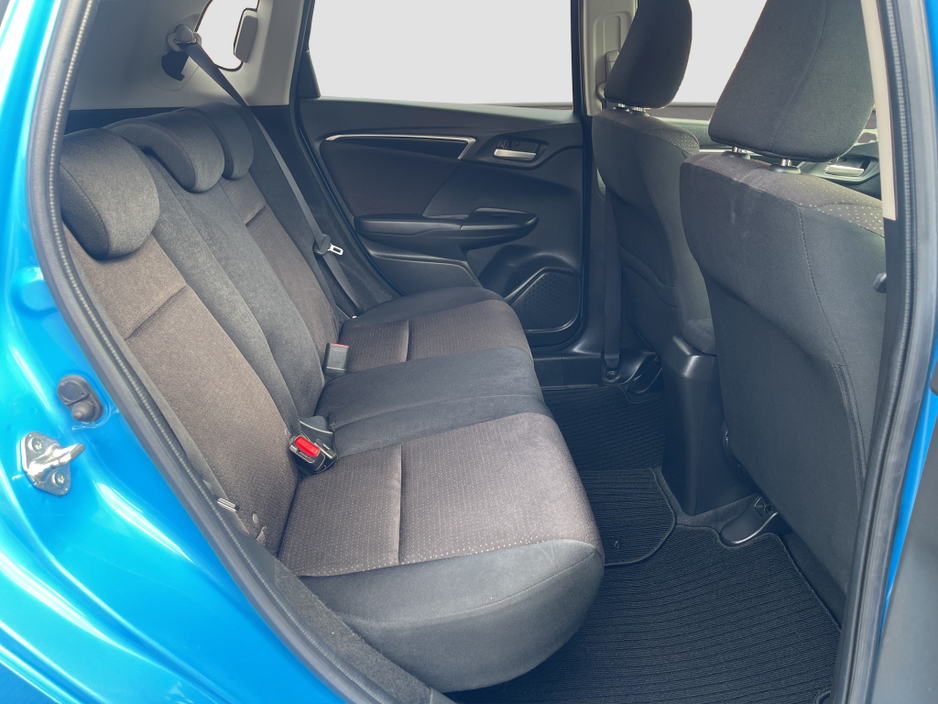 Honda Fit 2015 HONDA FIT 1.5 HYBRID  AUTOMATIC *FINANCE* — thumbnail 11