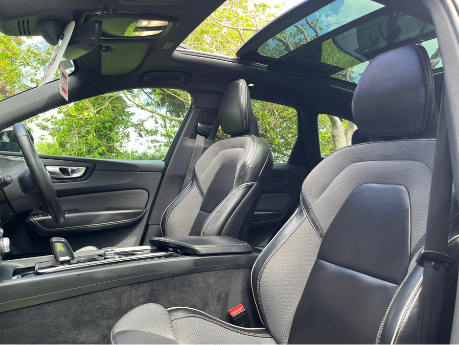 2022 Volvo XC60 2L Diesel For Sale Images