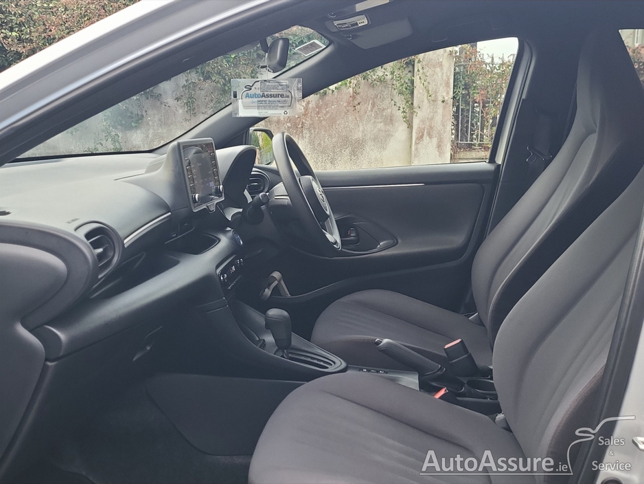 2022 Toyota Yaris 1.5L Hybrid For Sale Images