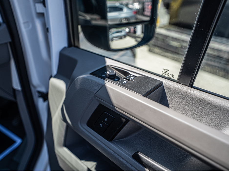 2021 Volkswagen Crafter 2.0L Diesel For Sale Images